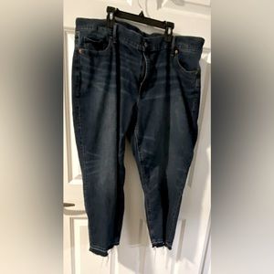 Old Navy Boyfriend Jeans mid-rise 20 cutoff dark wash